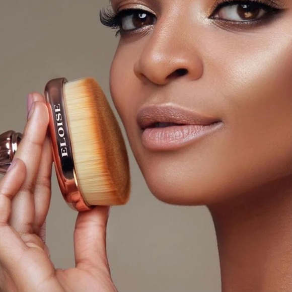 ELOISE BEAUTY Rose Gold Mini Tear Drop Brush - Picture 5 of 12